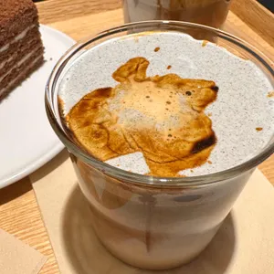 아피 대표 사진