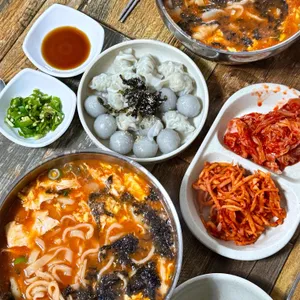 정든식당 대표 사진