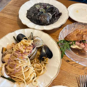 티마 대표 사진