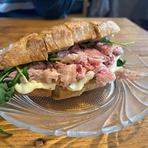 티마 대표 사진