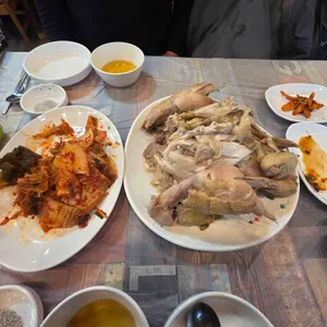 이동훈황금옻닭 대표 사진