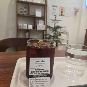 오버드라이브 커피로스터스 리뷰 사진