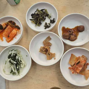 흥부네솥뚜껑닭볶음탕 사진