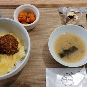 일어나니 오후 사진