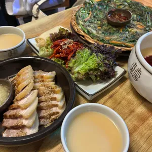 택대리네 인사동마늘보쌈 사진 1