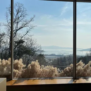 돈대카페 아웃포스트 대표 사진