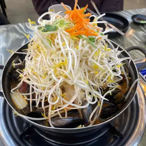 쭈낙해물칼국수 청주본점 사진 1