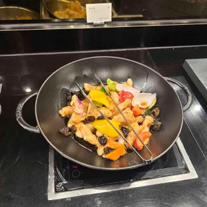 더파티 대표 사진