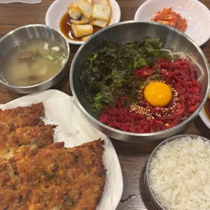 통큰누이네 육회빈대떡 대표 사진