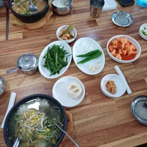 합천돼지국밥 돈다리탕 사진 1