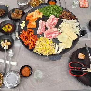 더덕솥뚜껑삼겹살 사진 2