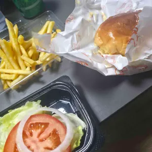 윤스버거 사진 1