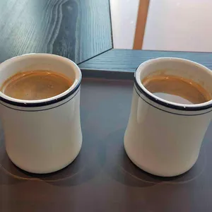 언캐니 리뷰 사진