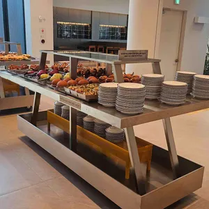 언캐니 리뷰 사진