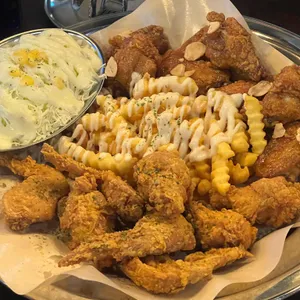 철인7호치킨 사진 2