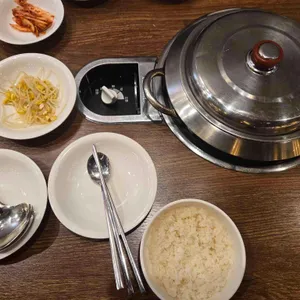 부대찌개대사관 사진