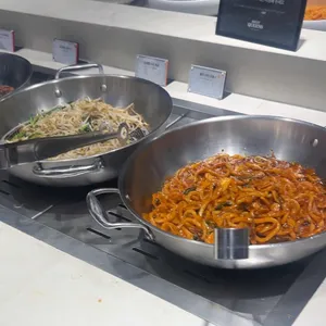 애슐리퀸즈 사진