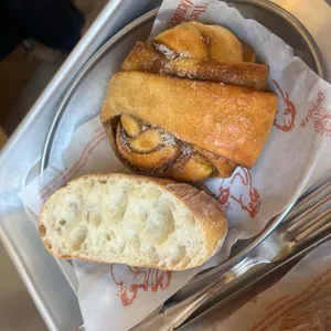 악토버 베이커리 사진