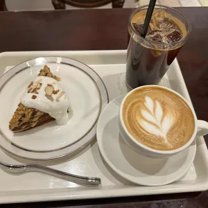 카페라리 리뷰 사진