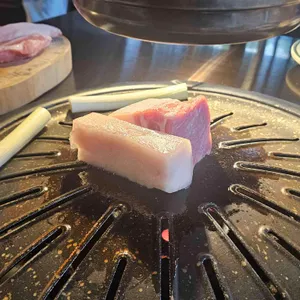 섬돼지 리뷰 사진