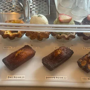 콘티뉴이티 리뷰 사진