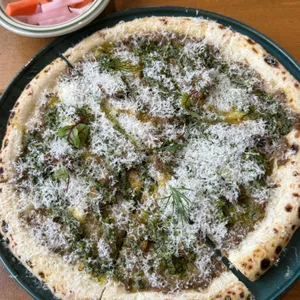 거루캥테이블 사진