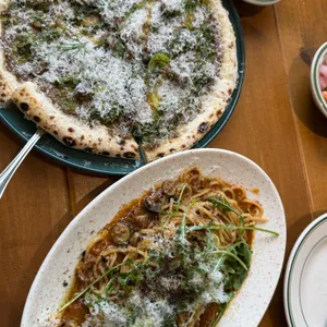 거루캥테이블 사진