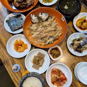 어야디야 대표 사진