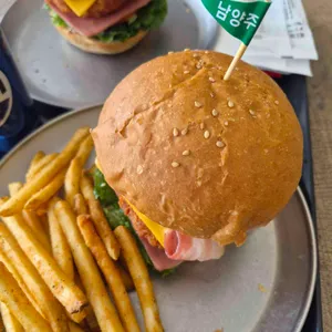 청시행 강릉수제버거 사진