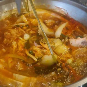 고양진 생갈비 김치찌개 사진