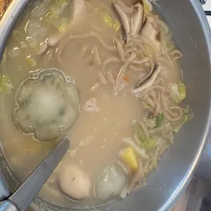 청년농부의 표고칼국수 사진