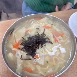 동네방네 손칼국수 사진