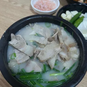 권돼지국밥 사진 2