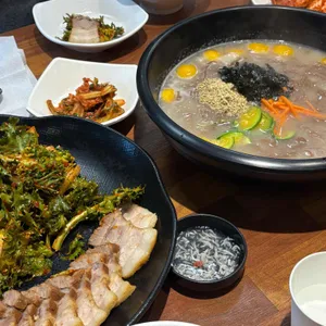 벚골도토리막국수 사진