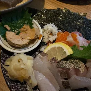 작은문 바이 도쿄 대표 사진