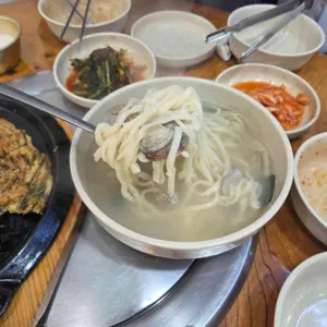명동조개구이칼국수 사진