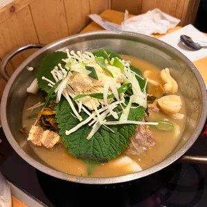 콩뼈숯뼈감자탕 사진