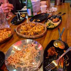 훌랄라참숯치킨 사진