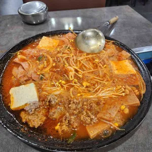 맷돌삼겹앤부대 대표 사진