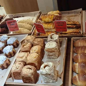 할로우 리뷰 사진