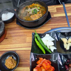 차밭골 돌솥 감자탕 사진