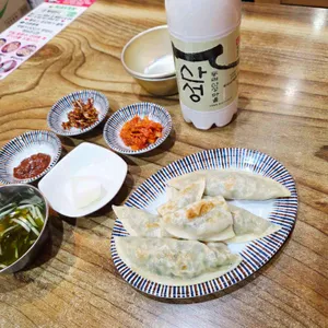 1등 뼈해장국 돼지국밥 밥집 술집 오뎅바 사진