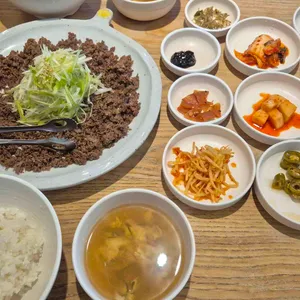 먹고식당 사진