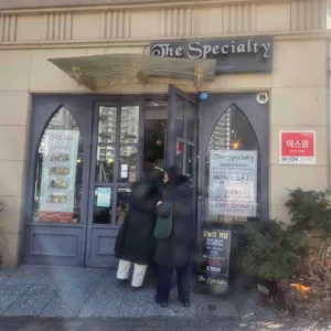 더스페셜티 리뷰 사진