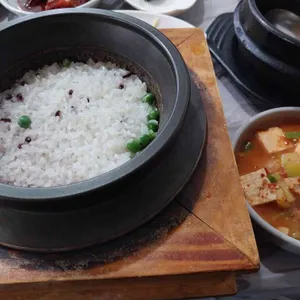 본가돌솥밥 사진