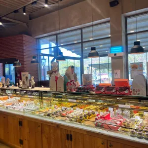 몽뻬르베이커리 대표 사진