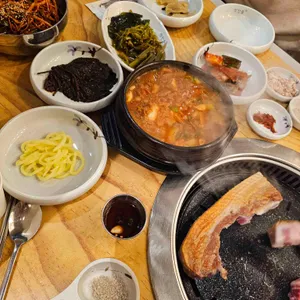 맛찬들왕소금구이 대표 사진