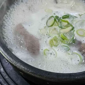 찐땡한우소머리곰탕 사진 1