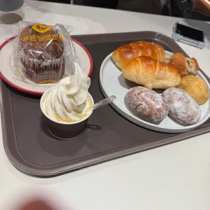 푸른달열엿새베이커리 리뷰 사진