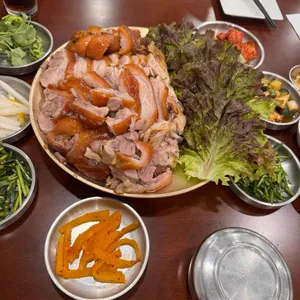 윤밀원 대표 사진